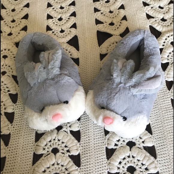 NWOT Adult Fuzzy Bunny Slippers - Picture 9 of 11